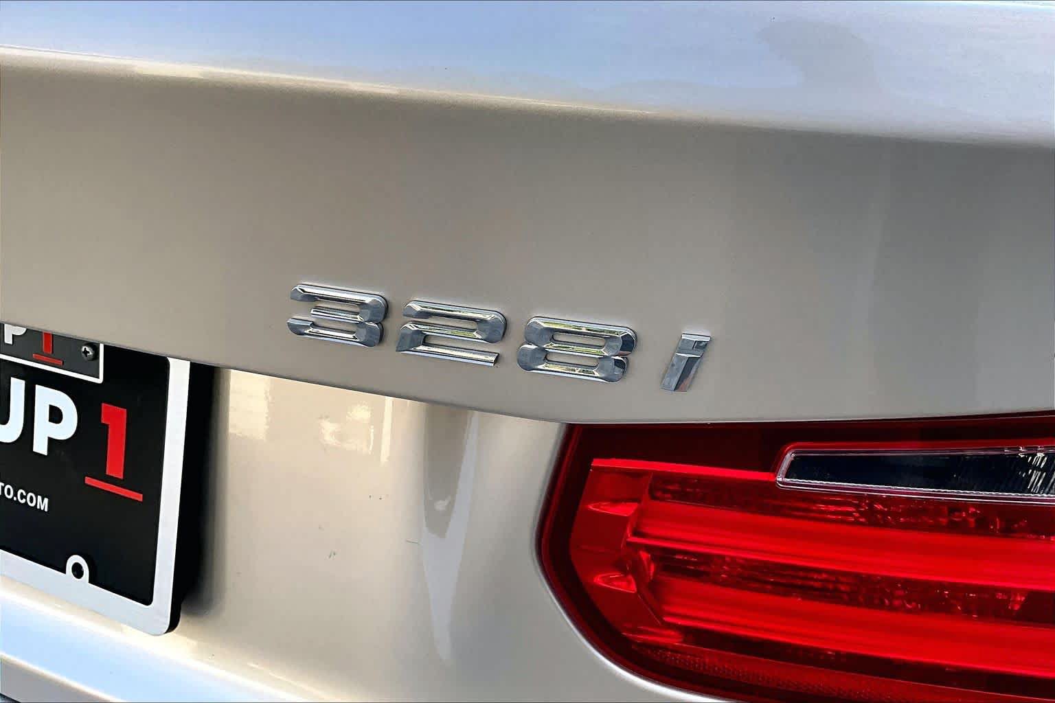Used 2015 BMW 328i Sedan RWD image 31