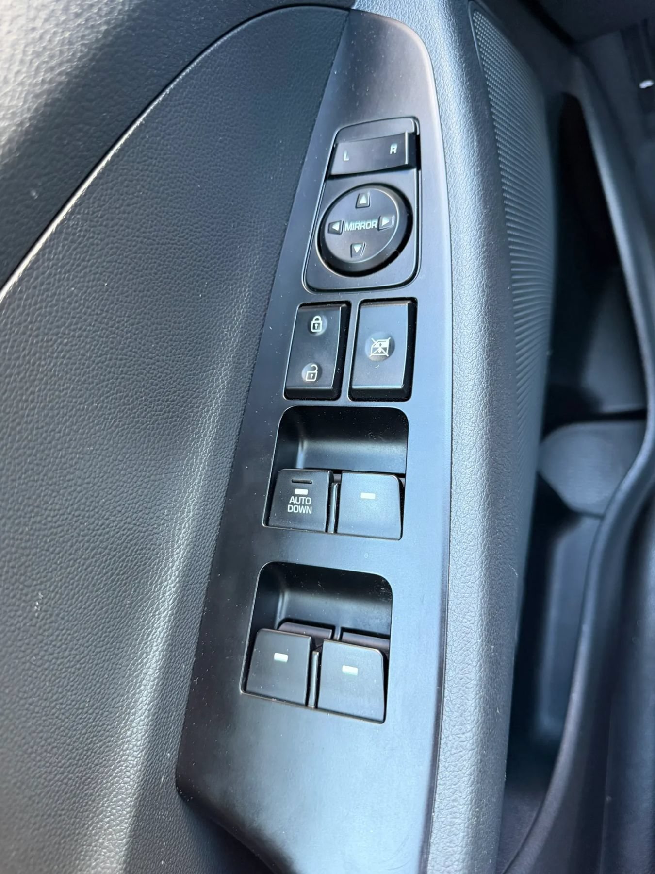 Used 2017 Hyundai Tucson SE w/ Cargo Package FWD image 15