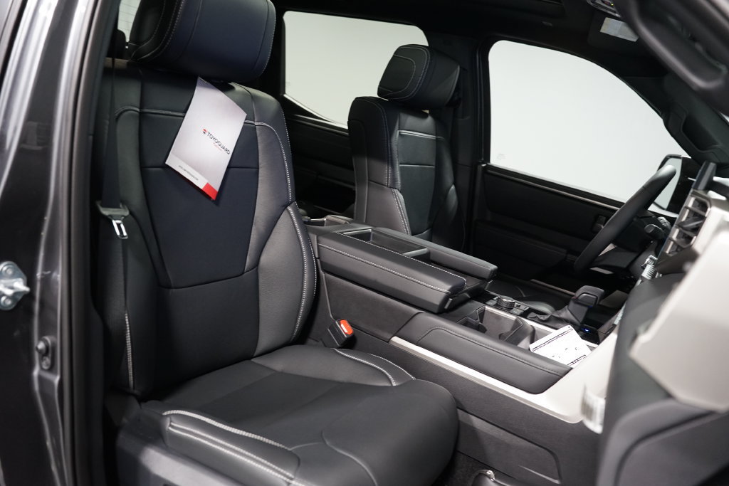 New 2026 Toyota Tundra Limited AWD/4WD image 30