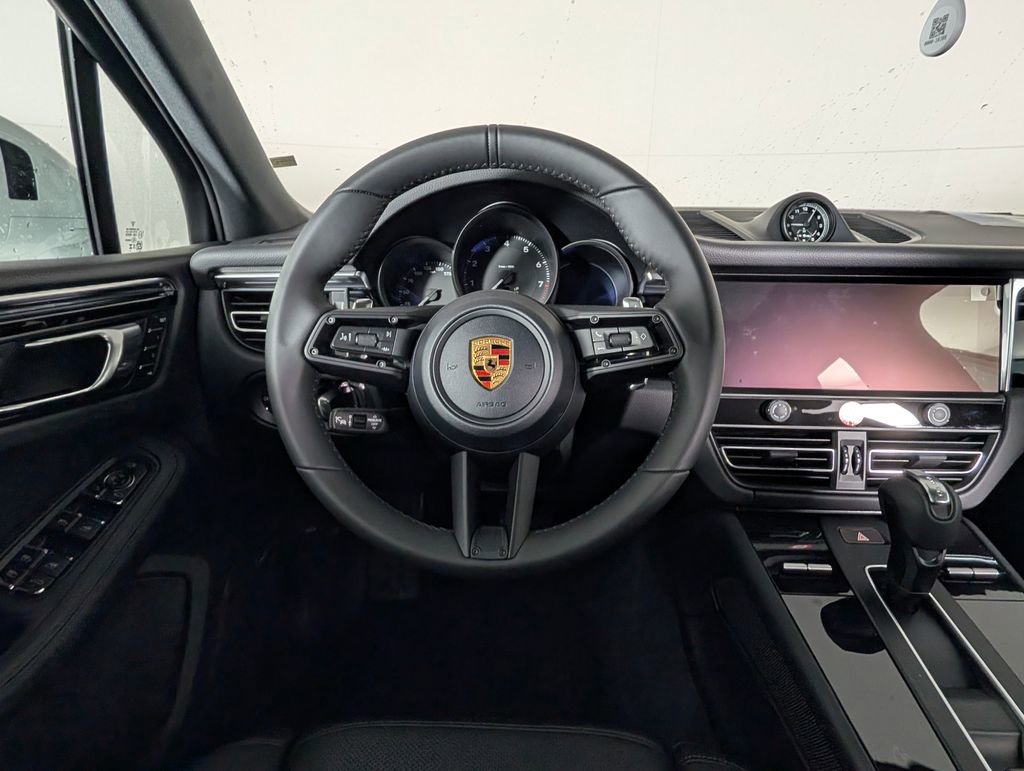 New 2026 Porsche Macan image 21