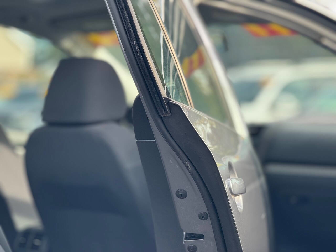 Used 2009 Volkswagen Rabbit S image 5