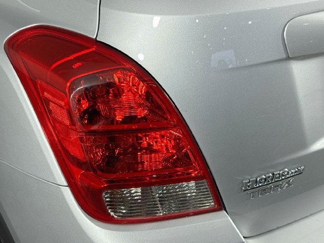 Used 2019 Chevrolet Trax LS FWD image 31