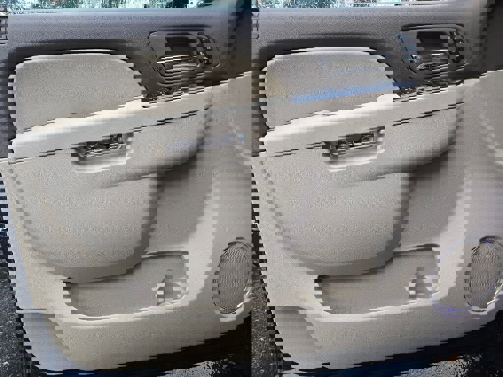 Used 2013 Chevrolet Silverado 1500 LTZ w/ Max Trailering Pack image 26