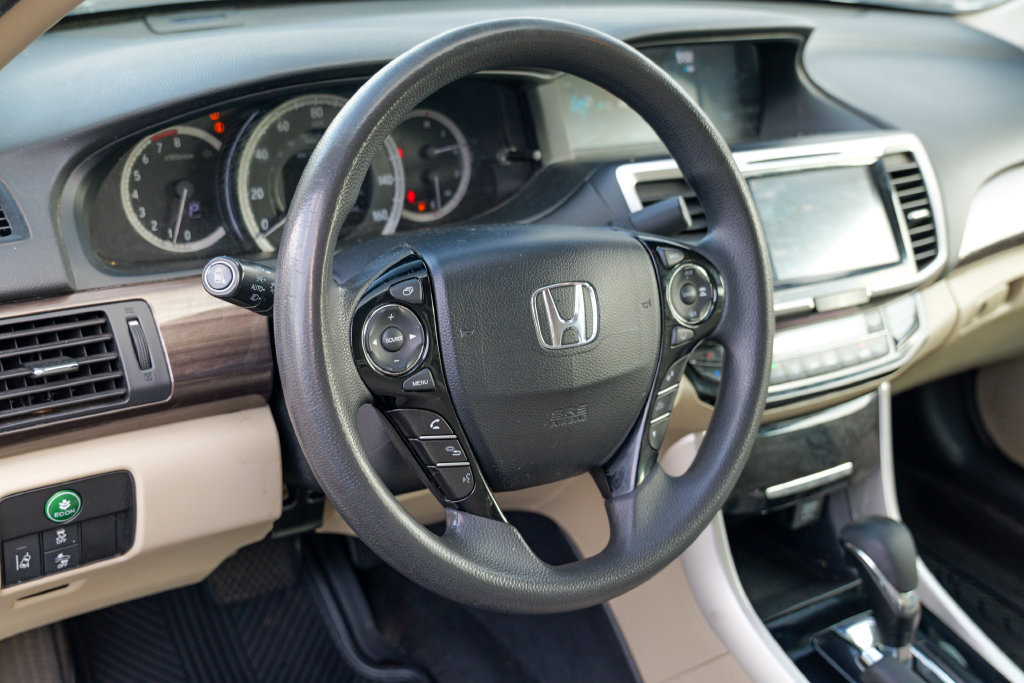 Used 2016 Honda Accord EX image 20