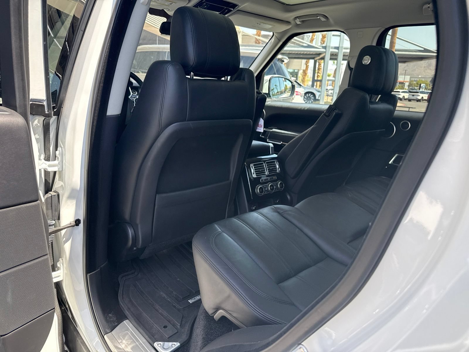 Used 2016 Land Rover Range Rover Supercharged AWD/4WD image 16