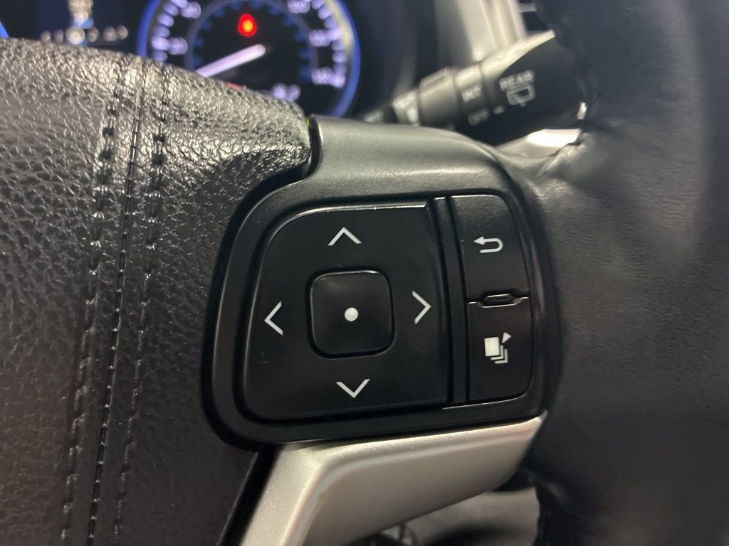 Used 2015 Toyota Highlander Limited AWD/4WD image 23