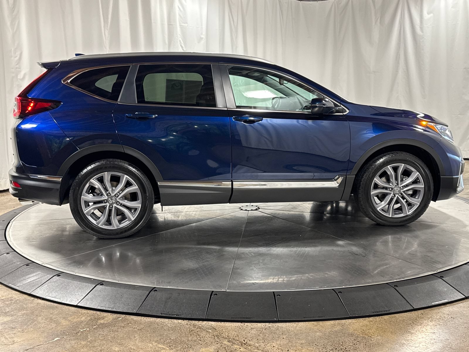 Used 2020 Honda CR-V Touring image 6