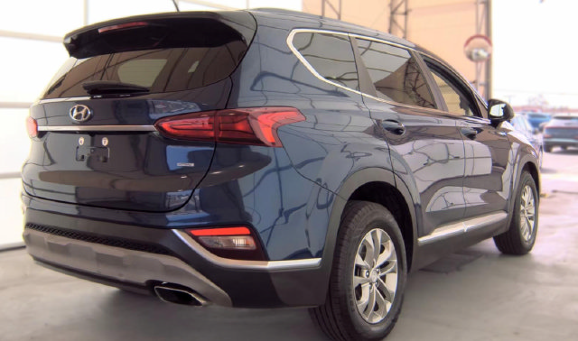 Used 2020 Hyundai Santa Fe SE AWD/4WD image 5