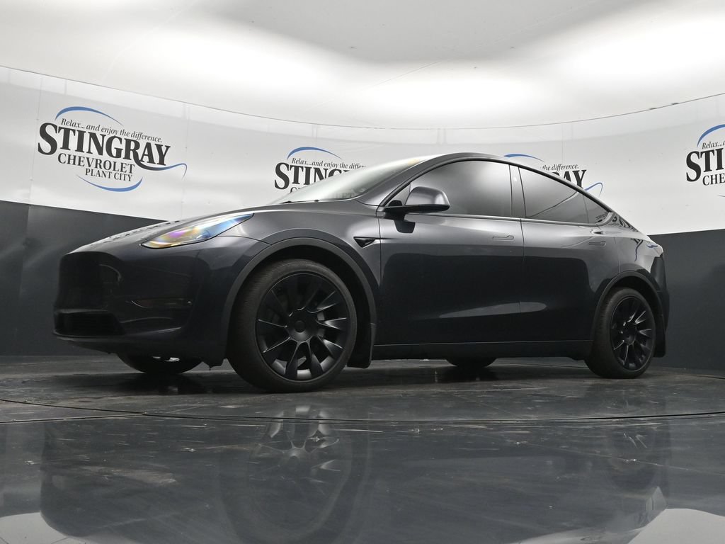 Used 2024 Tesla Model Y Long Range AWD/4WD image 28