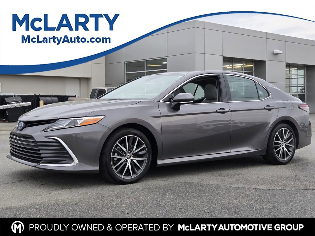 Used 2022 Toyota Camry XLE w/ Navigation Upgrade Package