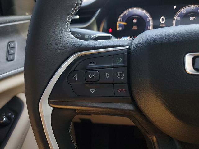 Certified 2025 Jeep Grand Cherokee Limited w/ Luxury Tech Group II image 27