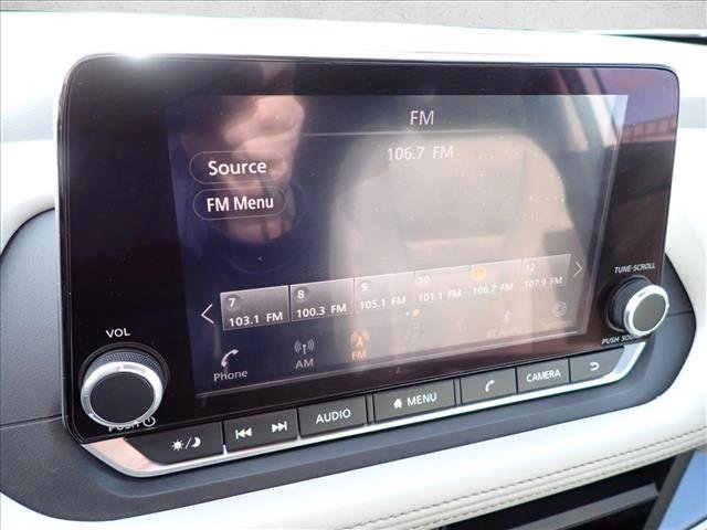 Used 2024 Nissan Rogue SV image 23