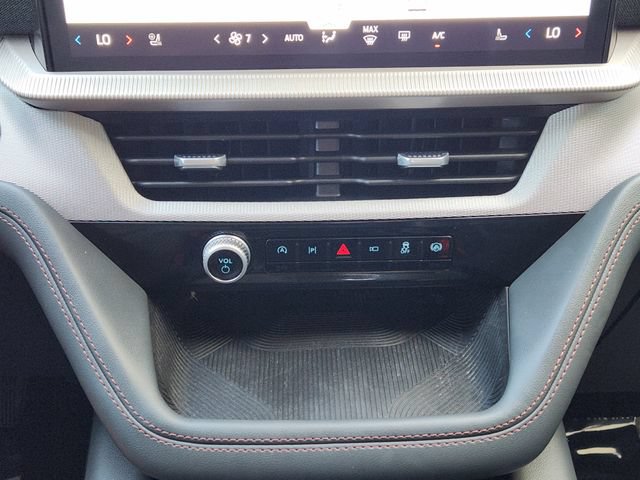 Used 2026 Ford Explorer Active w/ Active Comfort Package RWD image 21