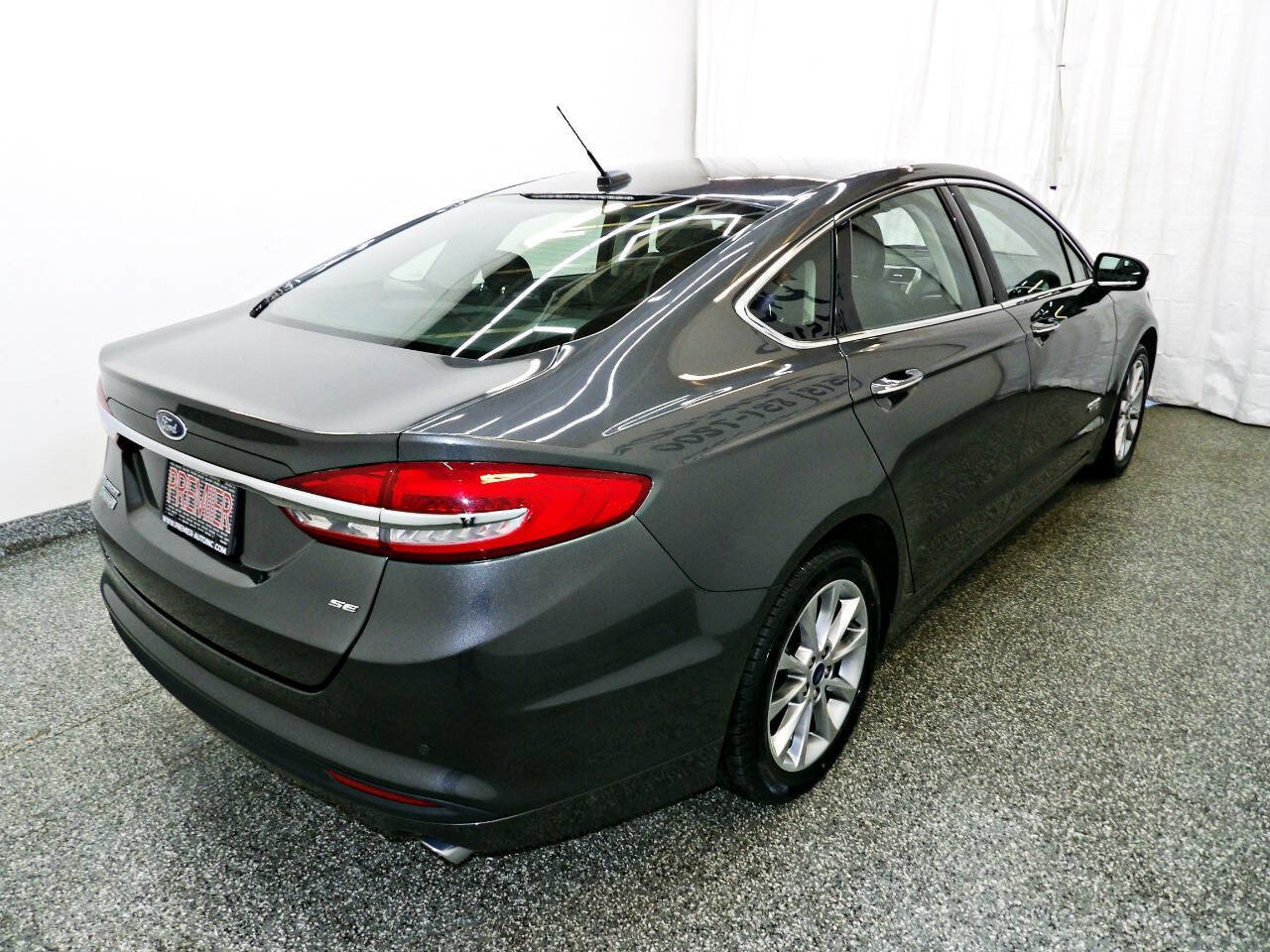 Used 2018 Ford Fusion Energi SE FWD image 6