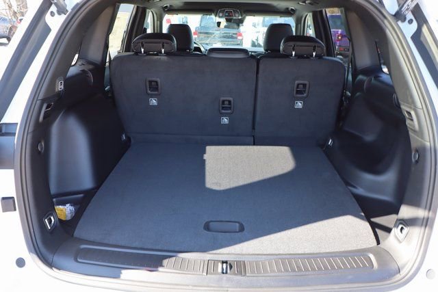 New 2026 Jeep Grand Cherokee Laredo image 33