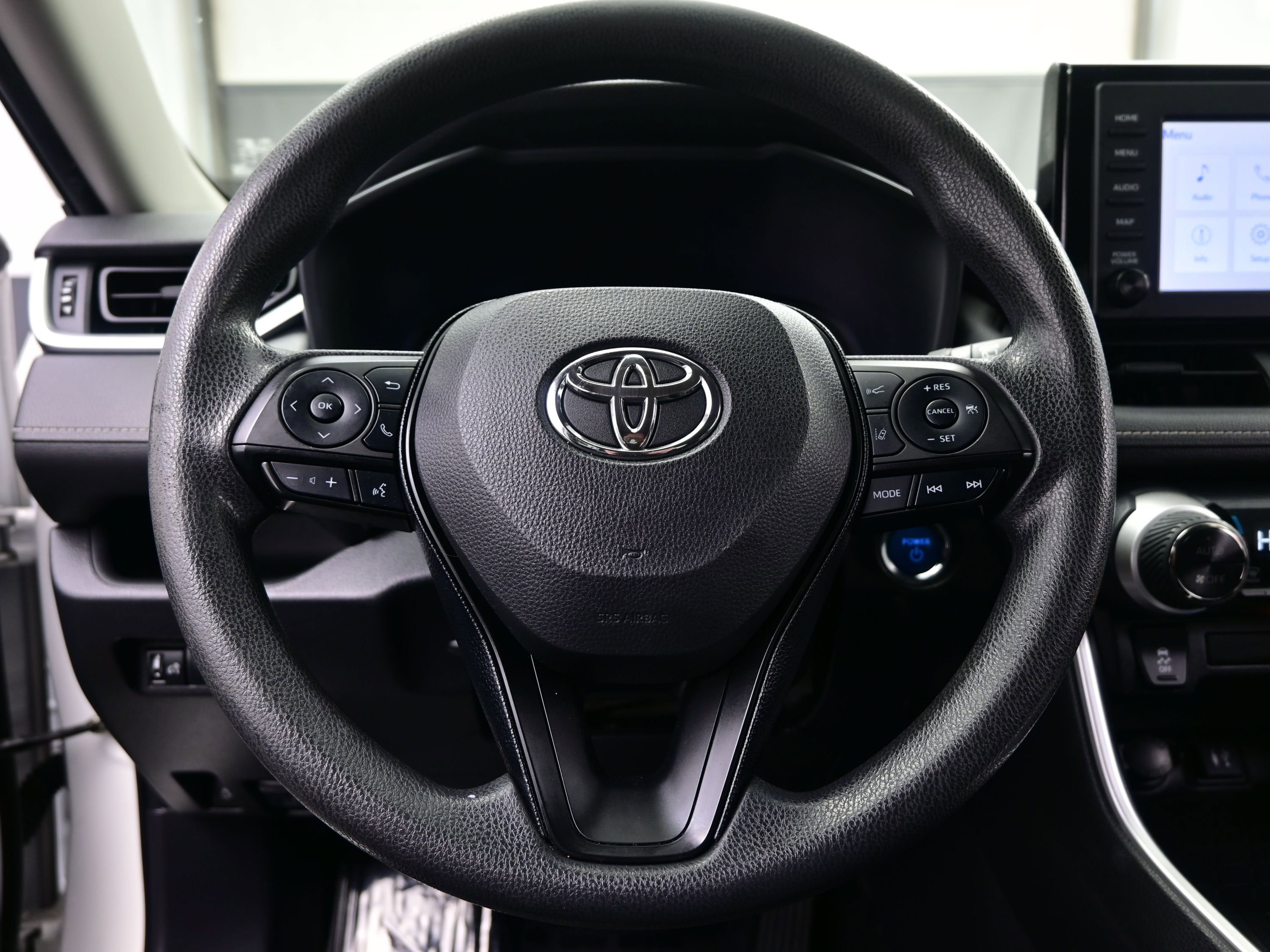 Used 2019 Toyota RAV4 XLE w/ Carpet Mat Package image 23