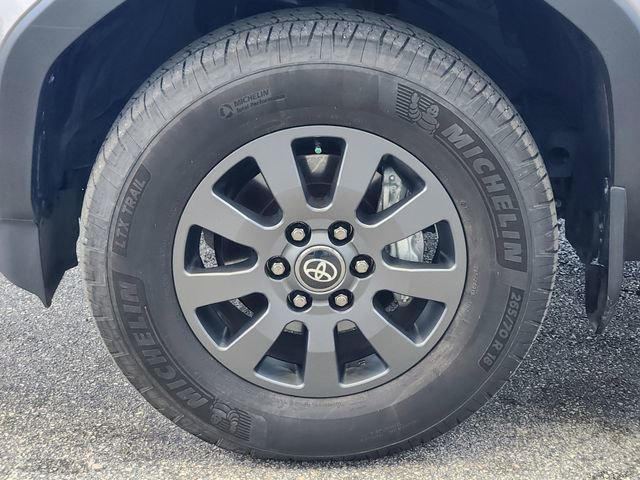 Used 2025 Toyota Land Cruiser w/ Premium Package image 8