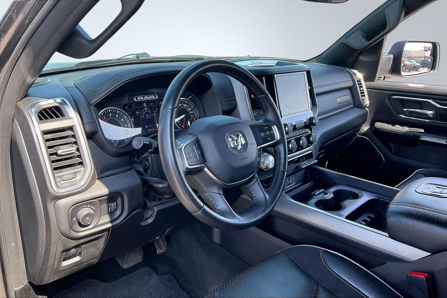 Used 2024 RAM 1500 Laramie image 12