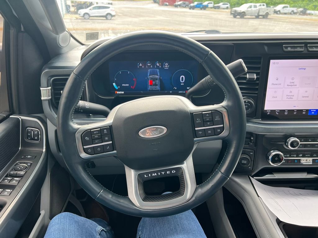 Used 2024 Ford F450 Limited w/ FX4 Off-Road Package AWD/4WD image 28