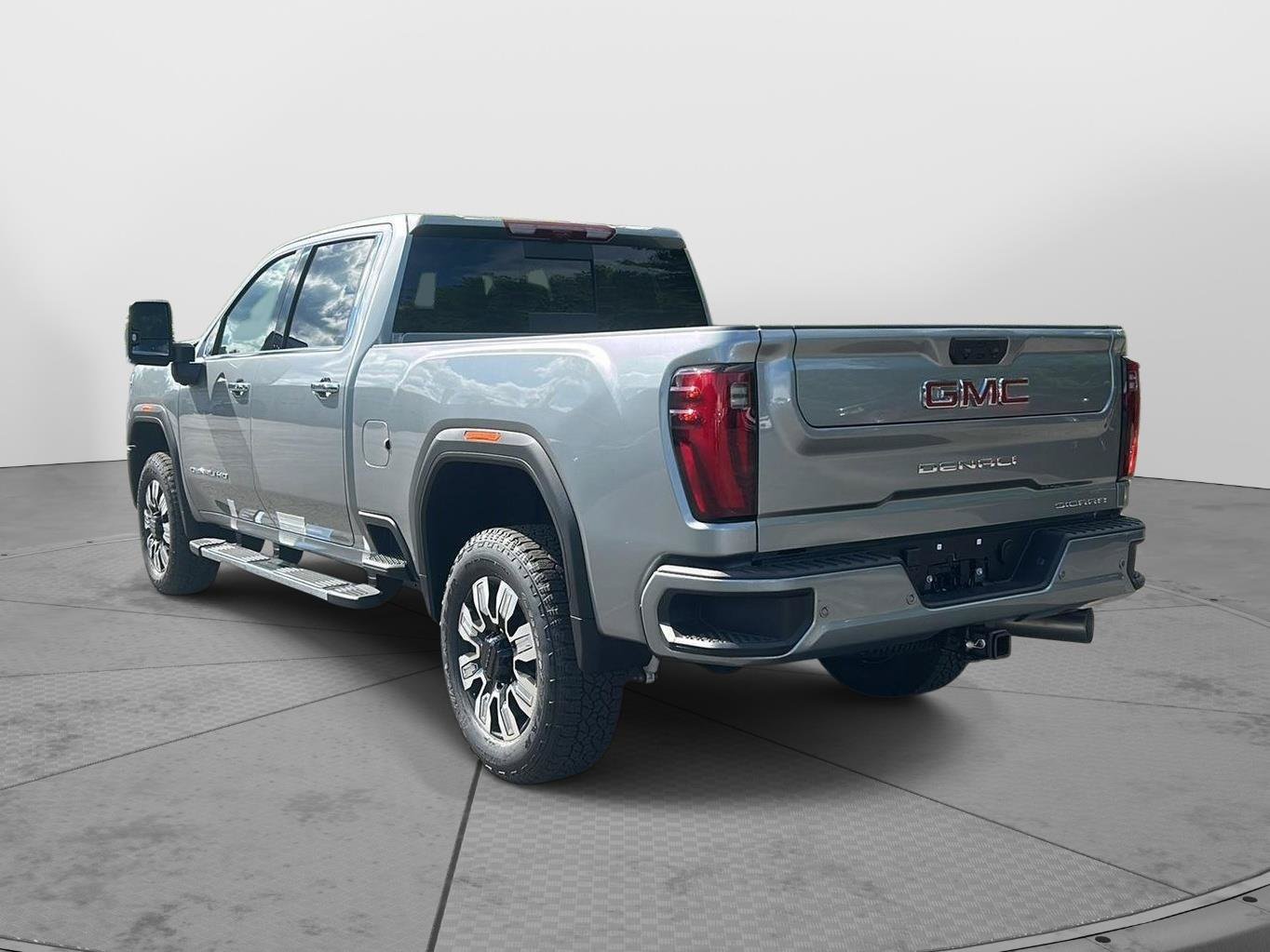 New 2026 GMC Sierra 2500 Denali w/ Max Trailering Package AWD/4WD image 9
