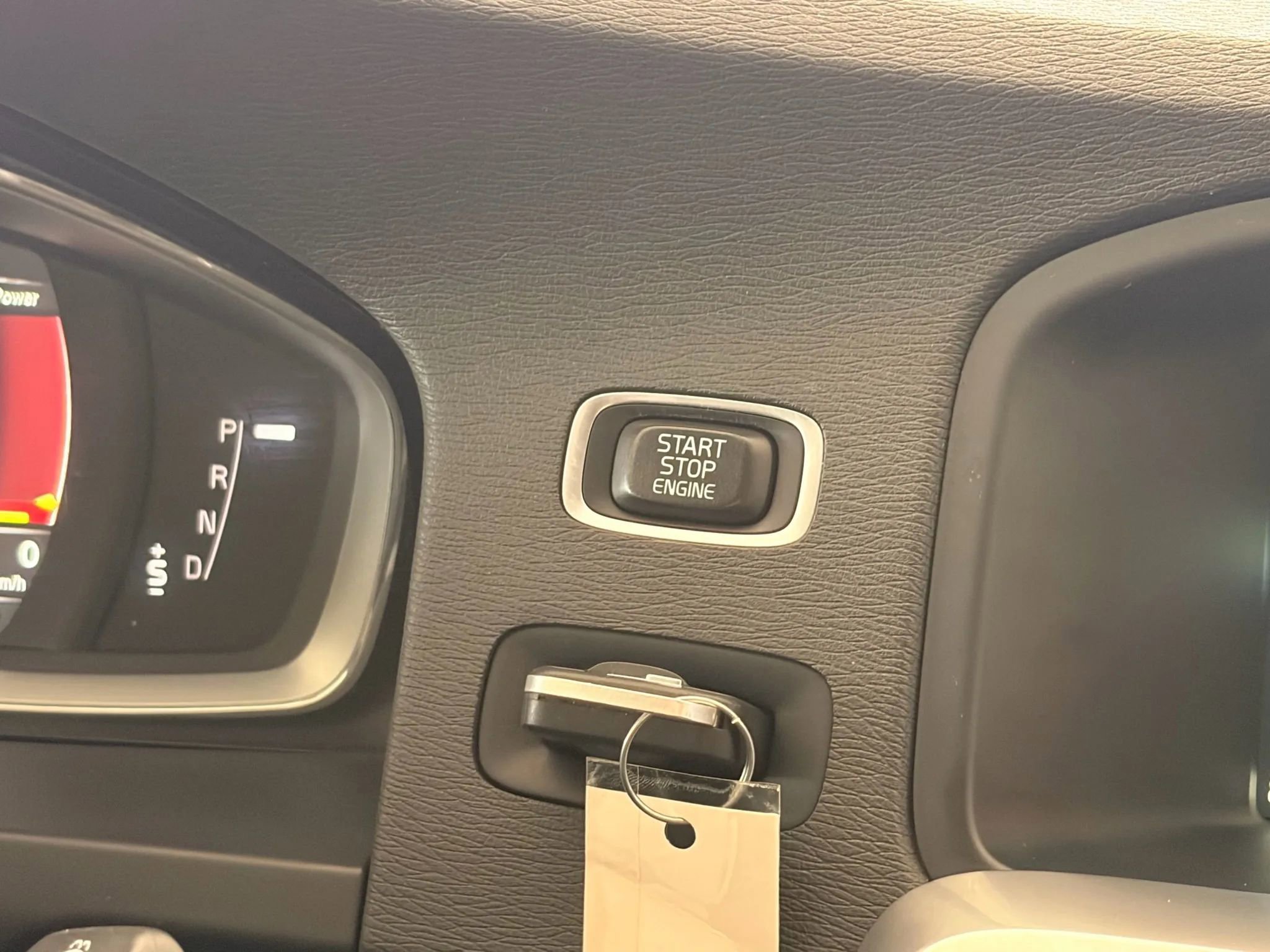 Used 2017 Volvo S60 T5 Dynamic w/ Vision Package image 25