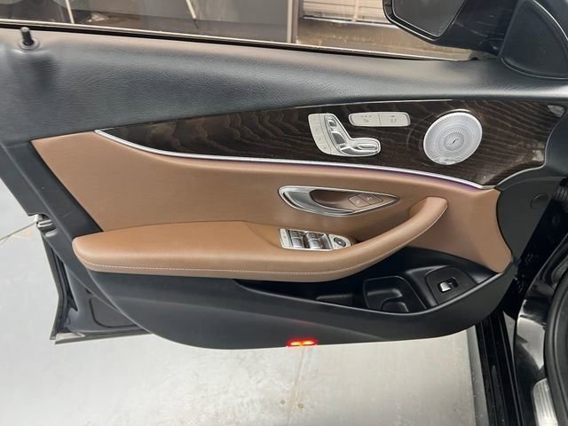 Used 2019 Mercedes-Benz E 300 image 25