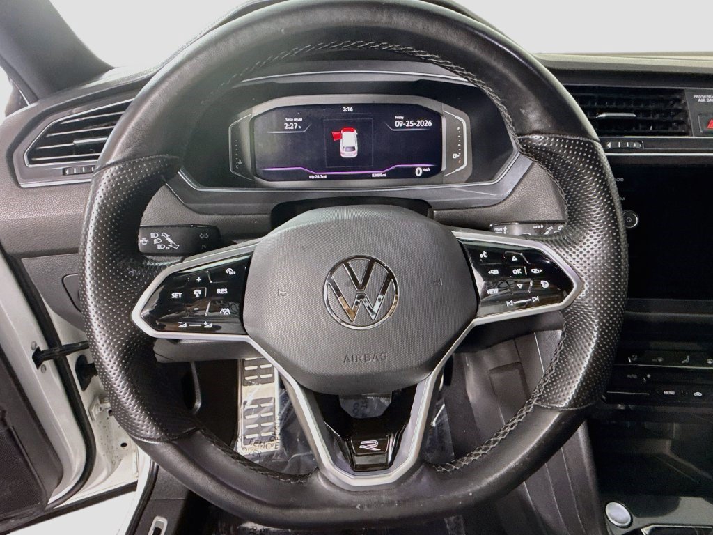 Used 2022 Volkswagen Tiguan SEL R-Line AWD/4WD image 12