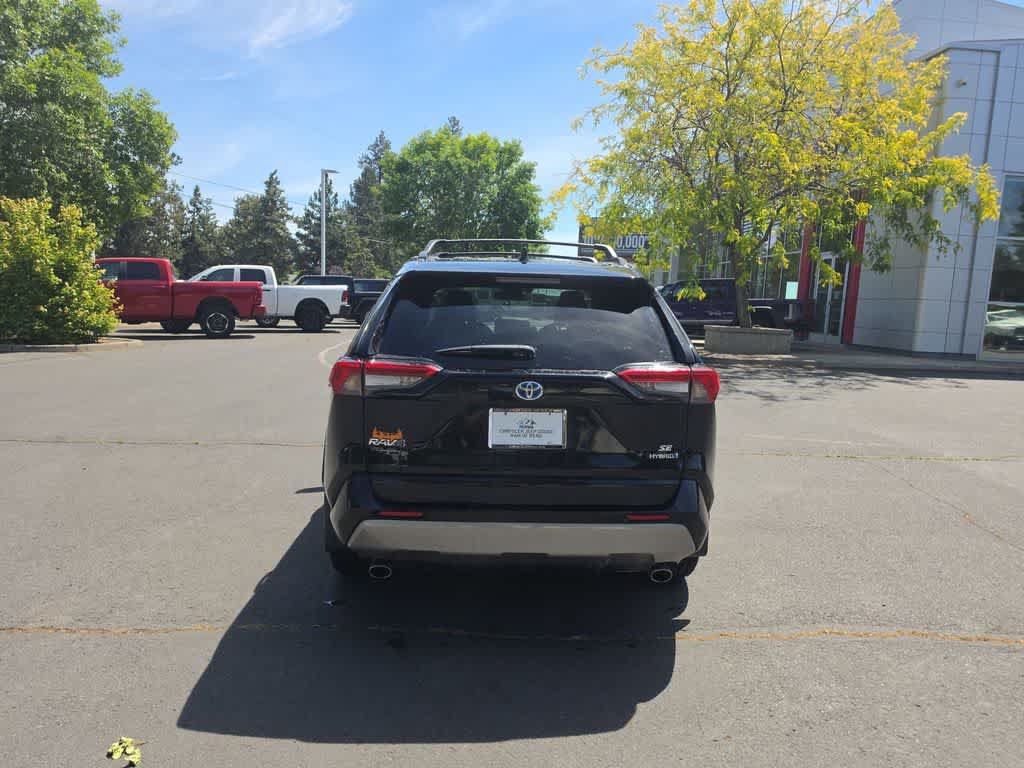 Used 2022 Toyota RAV4 SE w/ Convenience Package AWD/4WD image 4