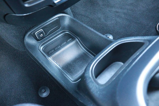 Used 2025 Chrysler Pacifica Select image 19