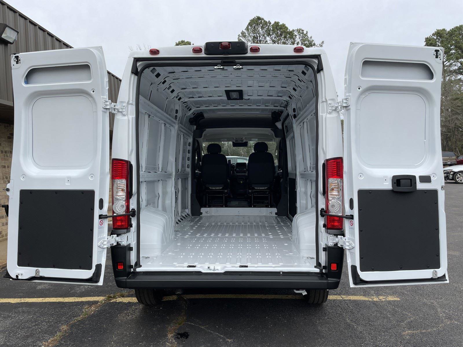New 2026 RAM ProMaster 2500 w/ Convenience Group FWD image 32