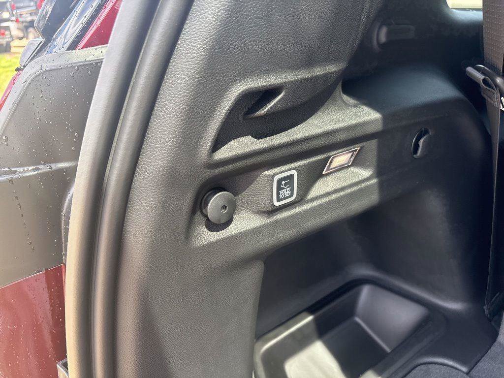New 2026 Jeep Grand Cherokee L 4WD image 12