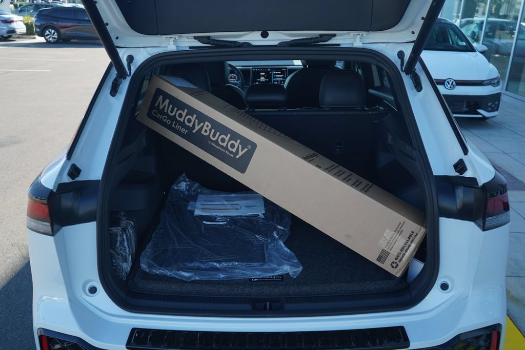 New 2026 Volkswagen Tiguan SE R-Line FWD image 11