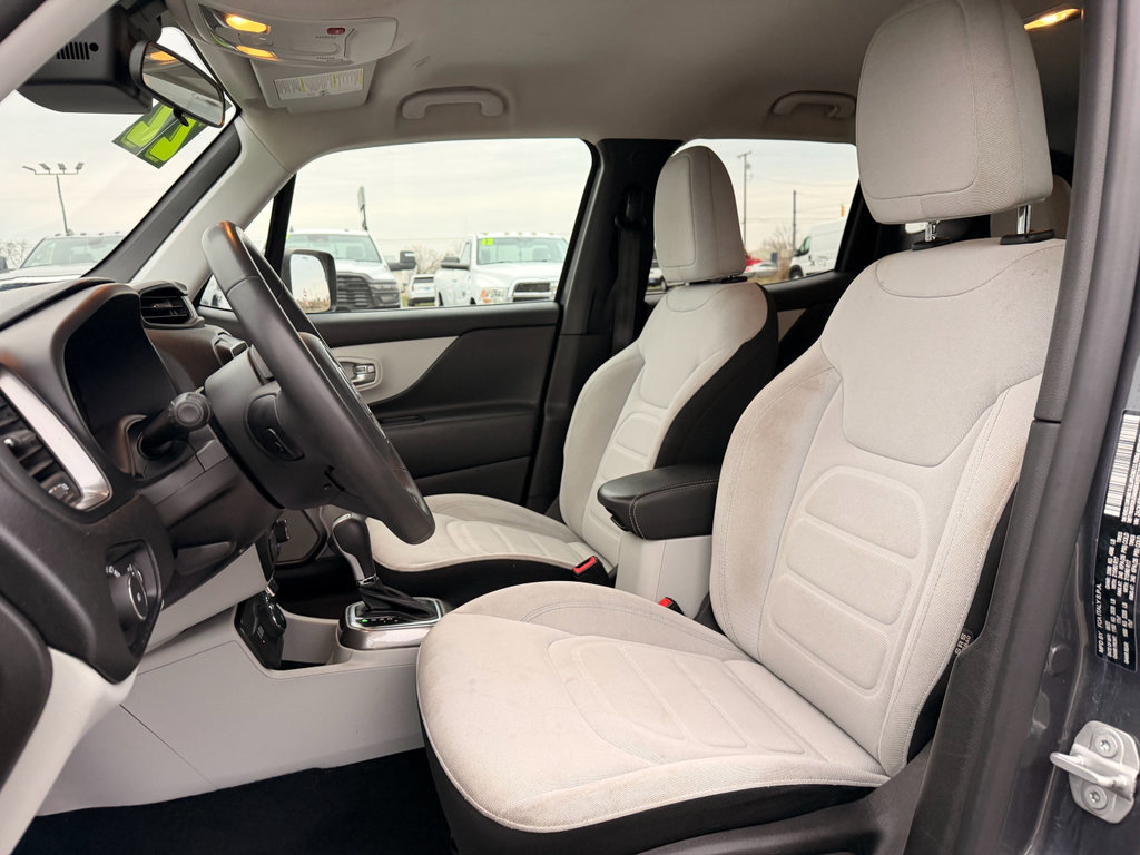 Used 2022 Jeep Renegade Latitude image 10