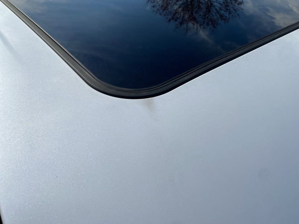 Certified 2025 Cadillac Escalade Premium Luxury Platinum w/ LPO, Floor Liner Package AWD/4WD image 9