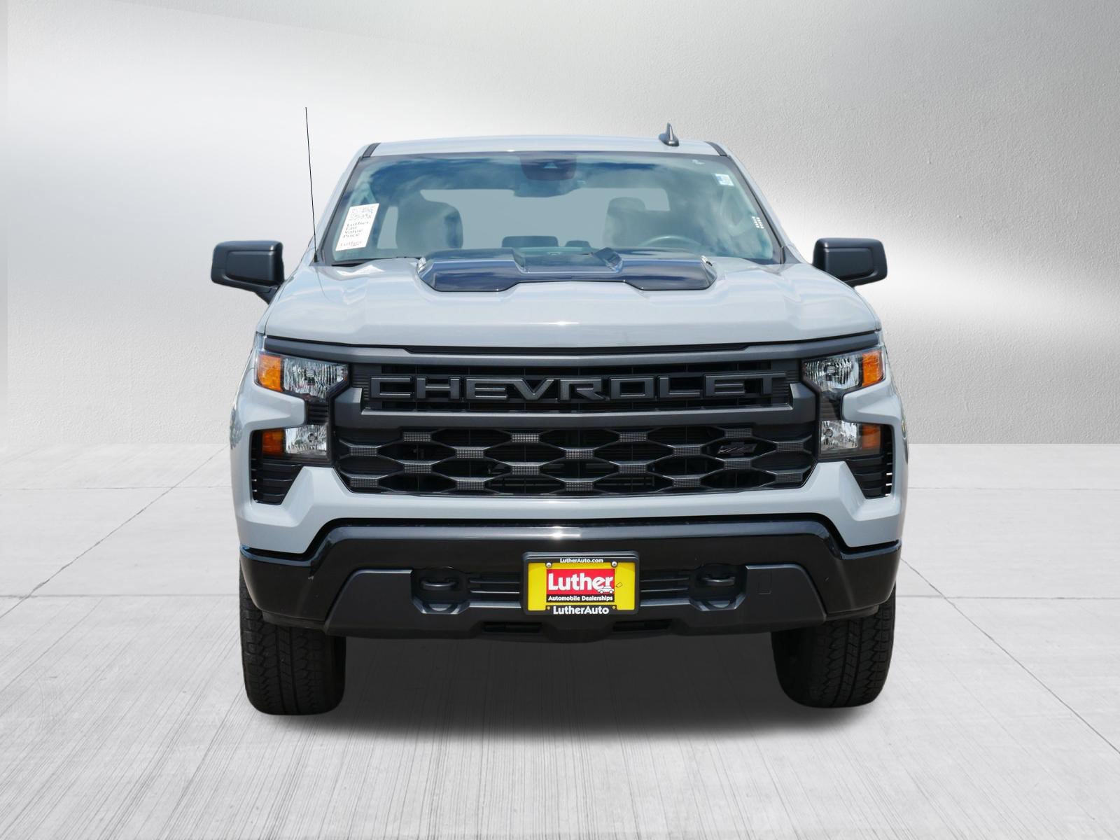 Used 2024 Chevrolet Silverado 1500 Custom Trail Boss w/ Turbomax Blackout Package AWD/4WD image 2