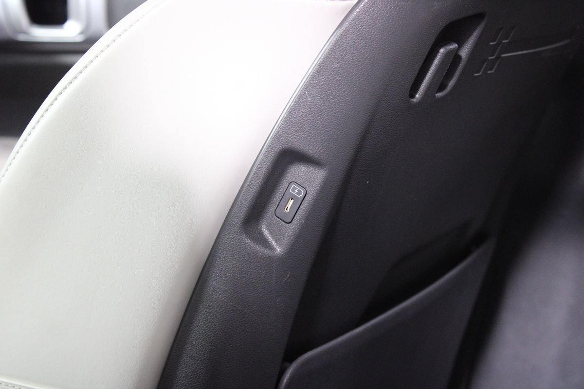 Used 2024 Hyundai Santa Fe SEL FWD image 29