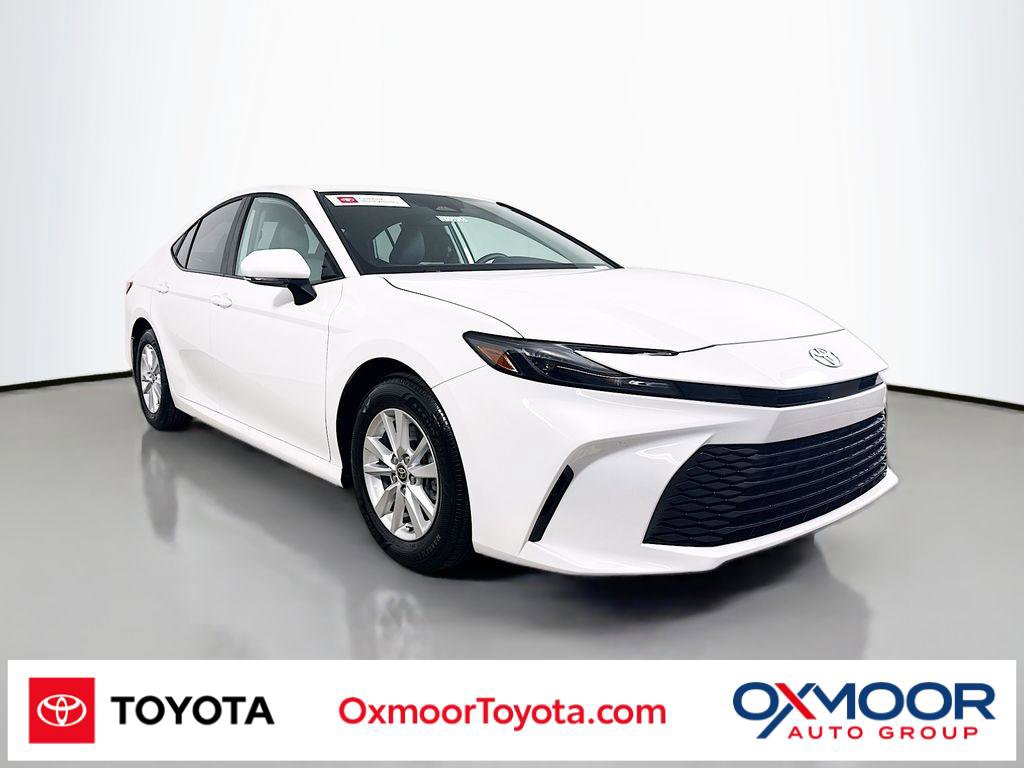 Certified 2025 Toyota Camry LE FWD image 1
