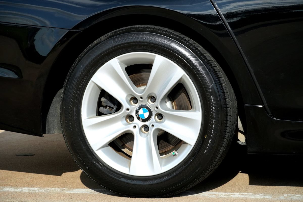 Used 2012 BMW 528i Sedan RWD image 31