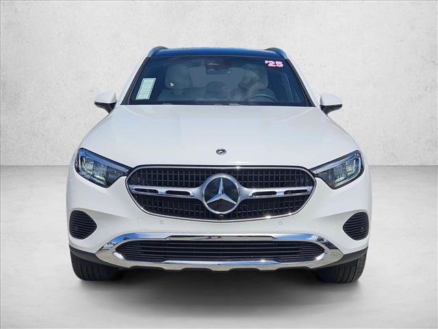 Used 2025 Mercedes-Benz GLC 350e 4MATIC image 2
