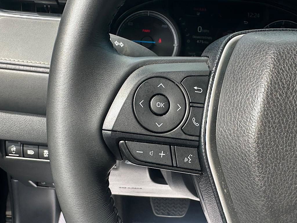 Certified 2024 Toyota Venza LE image 20