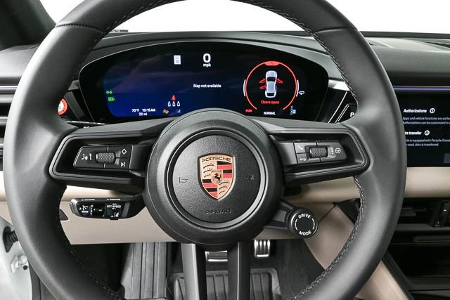 New 2025 Porsche Macan 4S Electric image 10