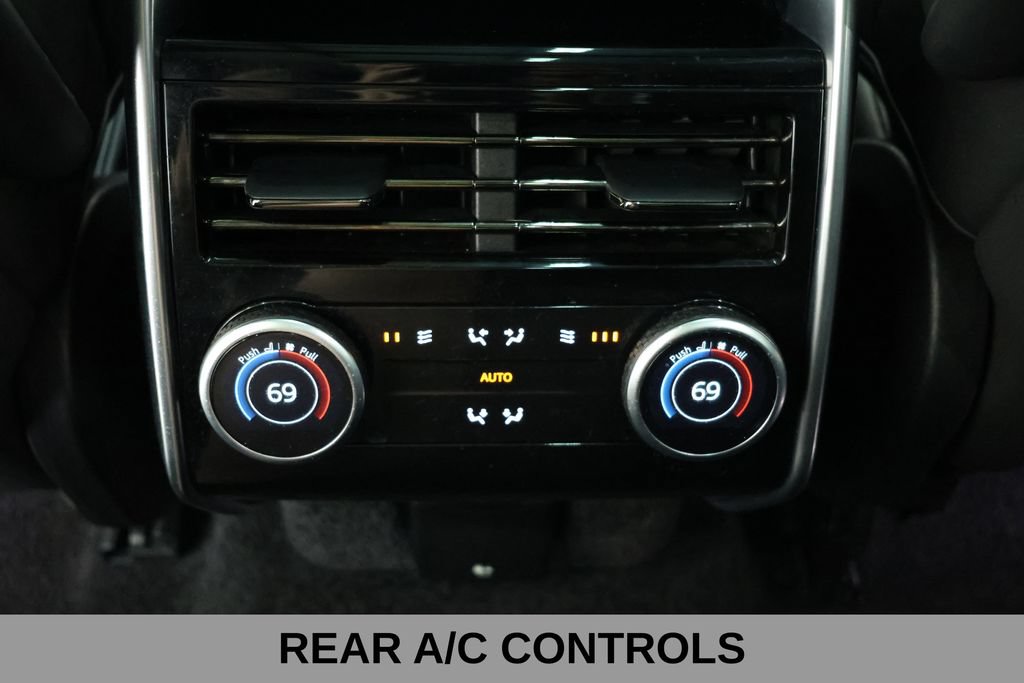 Used 2024 Land Rover Range Rover SE AWD/4WD image 37