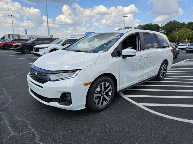 New 2026 Honda Odyssey EX-L image 3