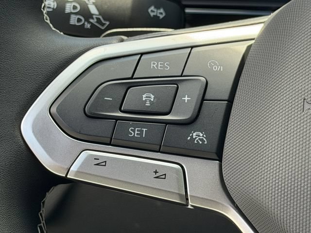 New 2026 Volkswagen Atlas Cross Sport SE FWD image 23