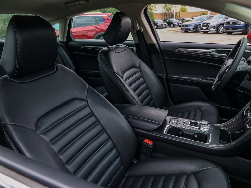 Used 2020 Ford Fusion SEL FWD image 20