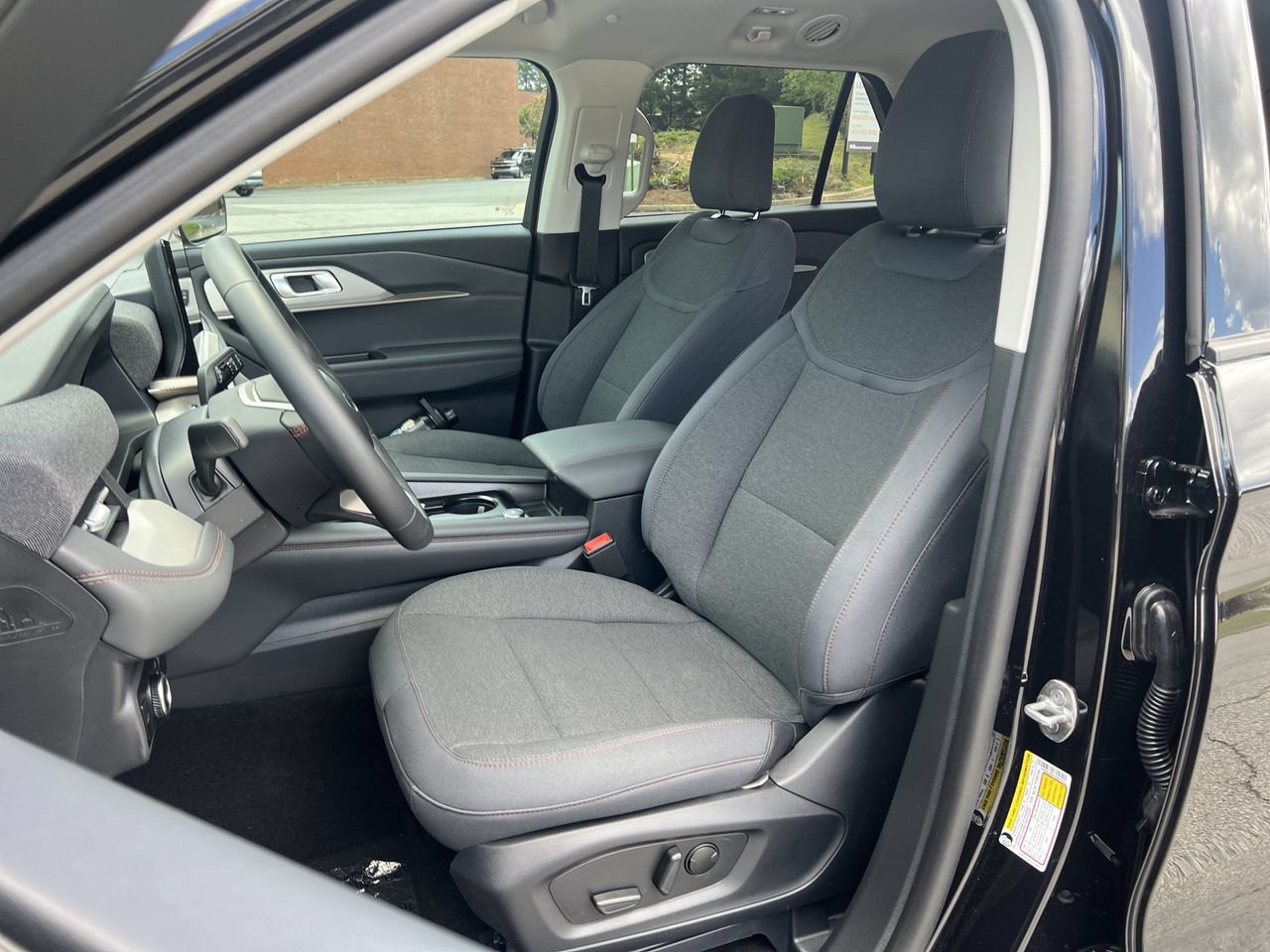 New 2026 Ford Explorer Active RWD image 15