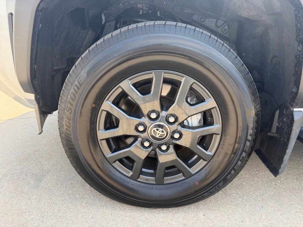 Certified 2025 Toyota 4Runner SR5 AWD/4WD image 35