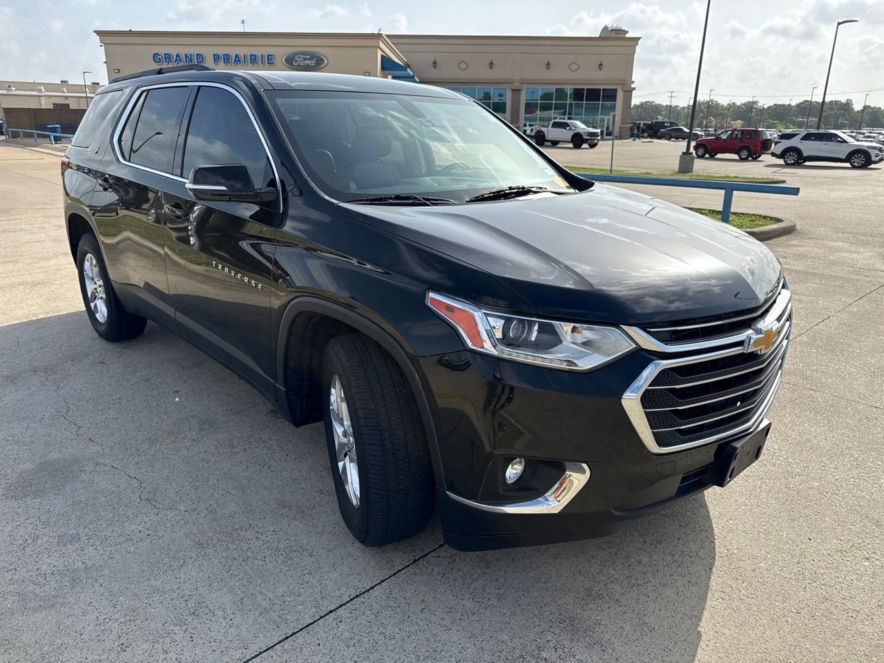 Used 2019 Chevrolet Traverse LT FWD image 18