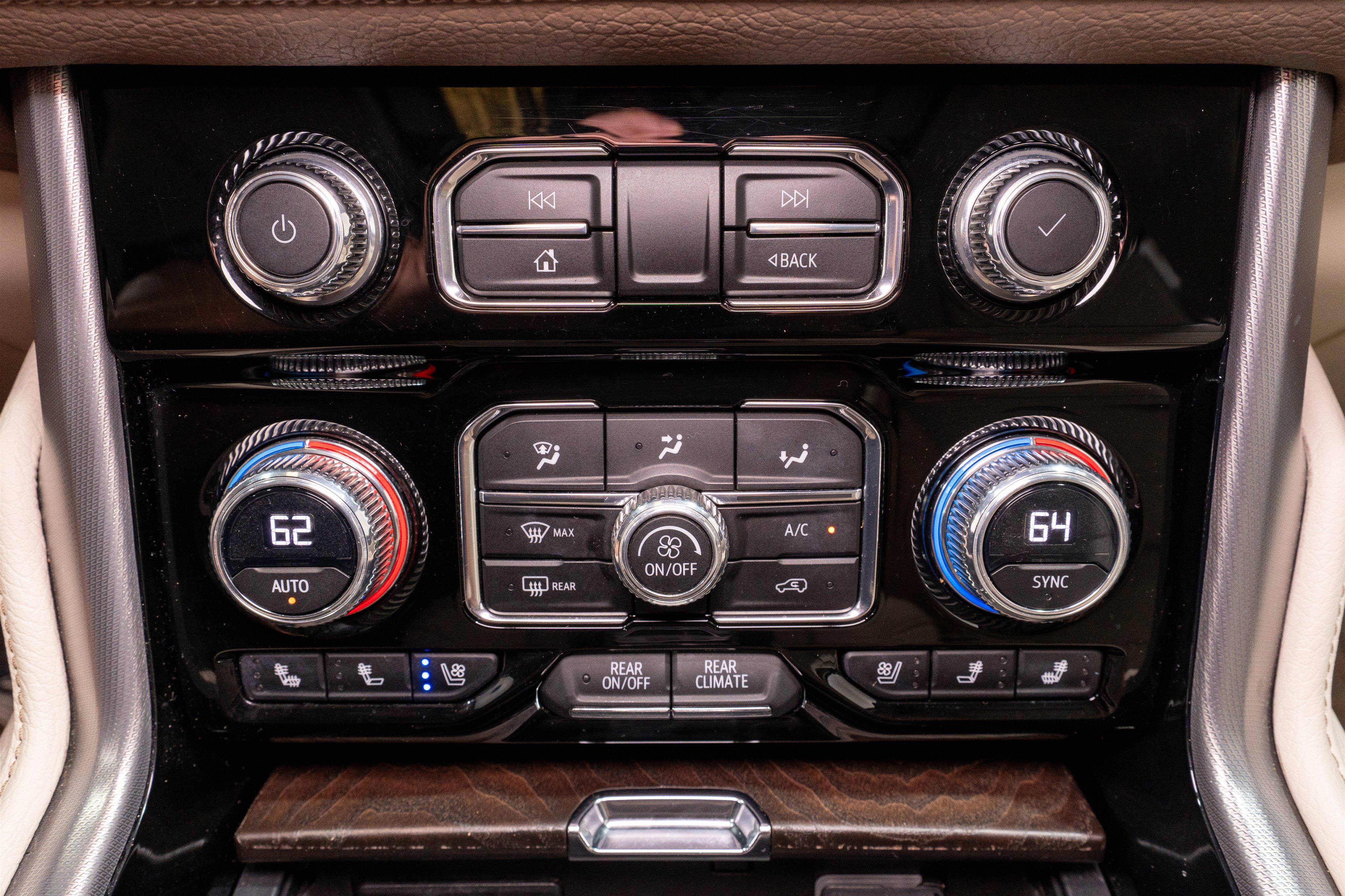 Used 2023 GMC Yukon Denali AWD/4WD image 23
