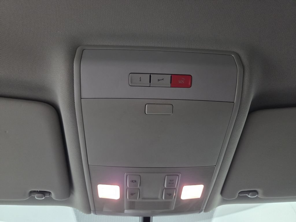 Used 2018 Volkswagen Atlas SE FWD image 14
